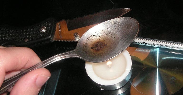 heroin in a spoon drug overdoses
