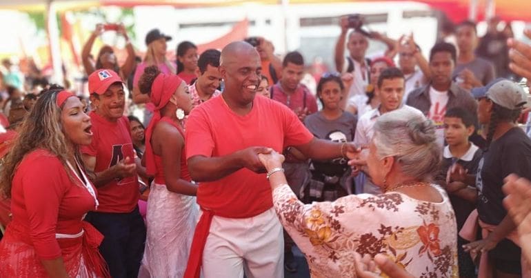 Dancing, Caracas, 17 March 2019