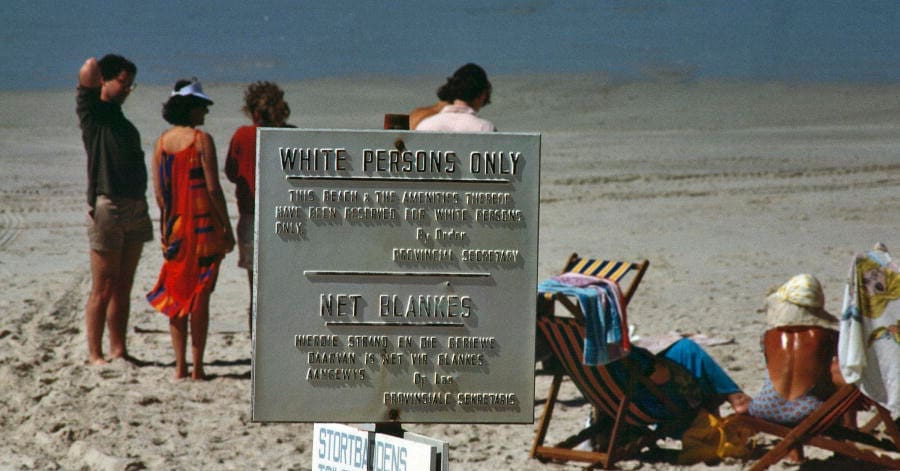 Segregated beach at Stranofontein near Cape Town. 1/Jan/1985. UN Photo/A Tannenbaum. www.unmultimedia.org/photo/