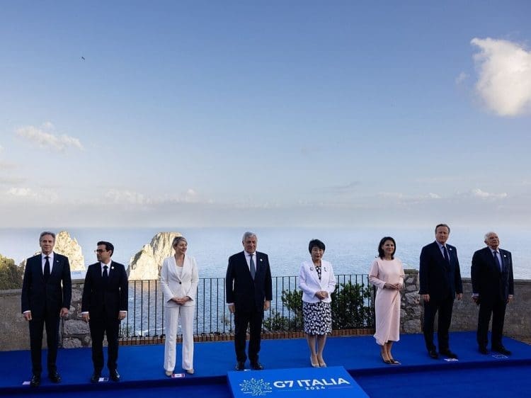 Image shows UN G7 leaders in Italy posing for a photo climate crisis
